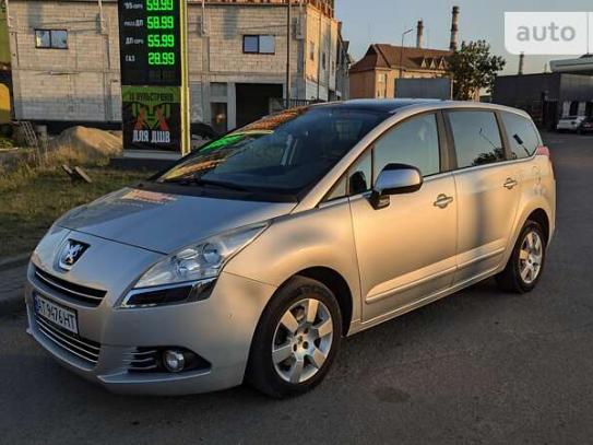 Peugeot 5008 2011р. у розстрочку