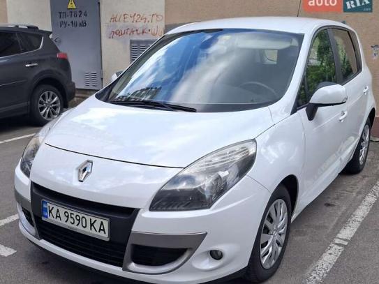 Renault Scenic
                          2011г. в рассрочку