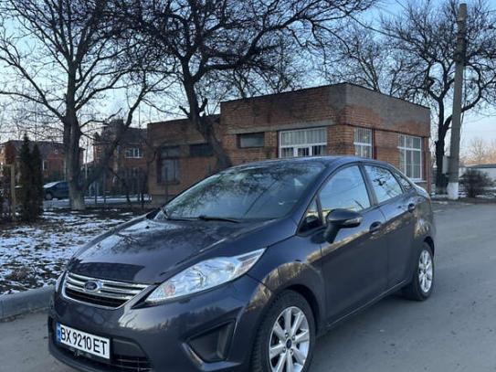 Ford Fiesta                          2013г. в рассрочку