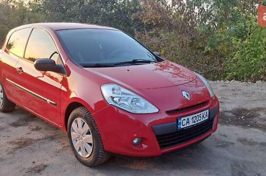 Renault Clio 2009р. у розстрочку