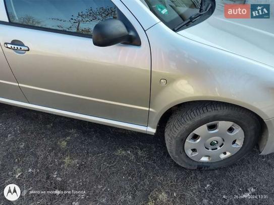 Skoda Fabia                           2002г. в рассрочку