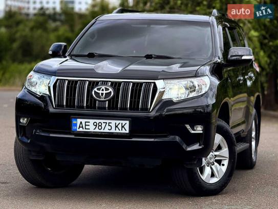 Toyota Land cruiser 150                2018г. в рассрочку