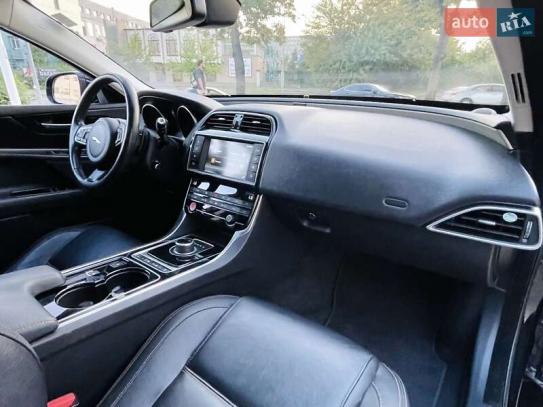 Jaguar Xe 2016г. в рассрочку