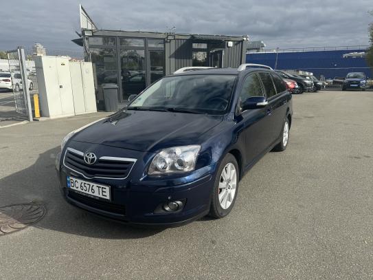 Toyota Avensis 2006р. у розстрочку