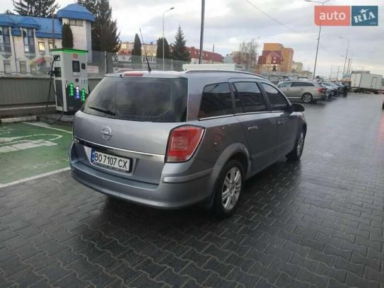 Opel Astra                           2008г. в рассрочку