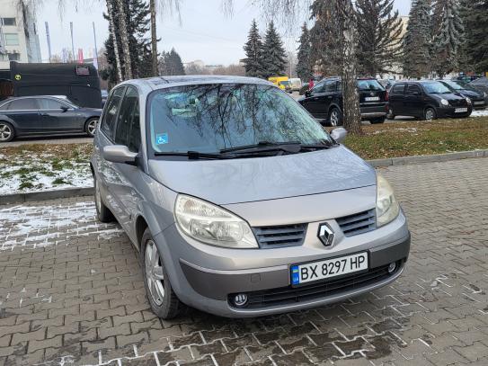 Renault Megane scenic                   2005г. в рассрочку