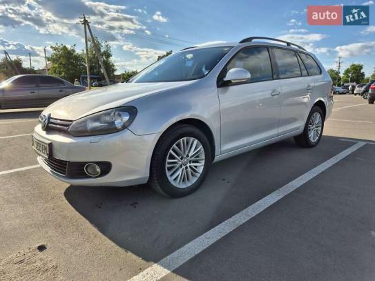 Volkswagen Golf
                            2011г. в рассрочку