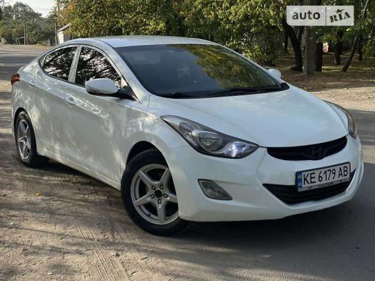 Hyundai Elantra 2013г. в рассрочку