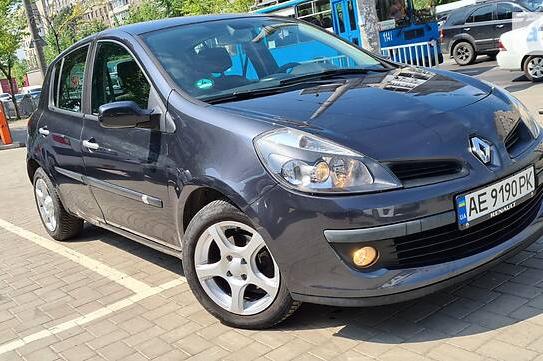 Renault Clio
                            2006г. в рассрочку