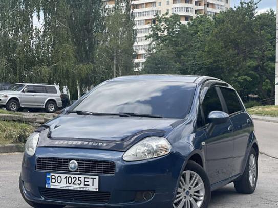 Fiat Grande punto 2007г. в рассрочку