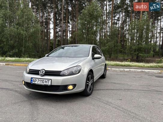 Volkswagen Golf
                            2011г. в рассрочку