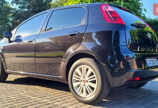 Fiat Grande punto                    2009г. в рассрочку