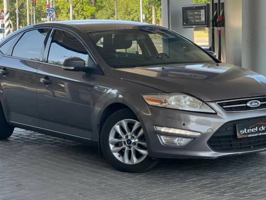 Ford Mondeo                          2012г. в рассрочку