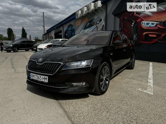 Skoda Superb                          2016г. в рассрочку