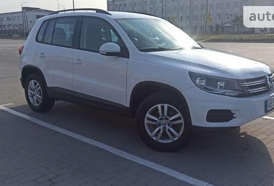 Volkswagen Tiguan 2015г. в рассрочку