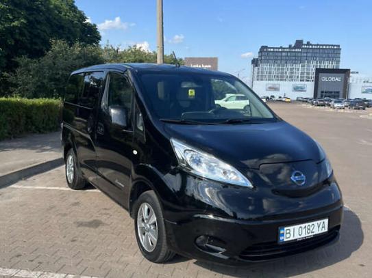 Nissan E-nv200 2015р. у розстрочку