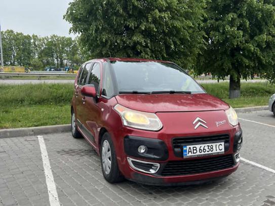Citroen C3 picasso                      2010г. в рассрочку