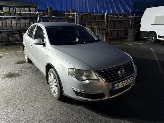 Volkswagen Passat 2007г. в рассрочку