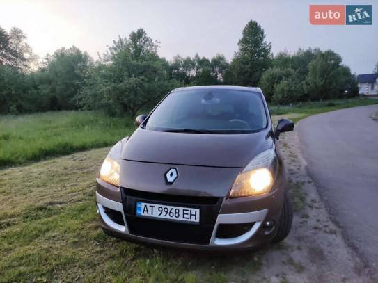 Renault Scenic                          2009г. в рассрочку