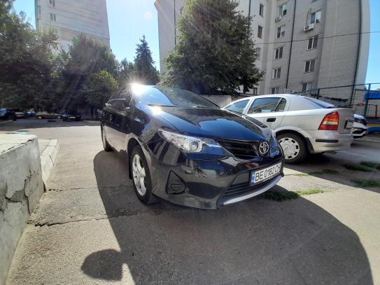 Toyota Auris 2013г. в рассрочку