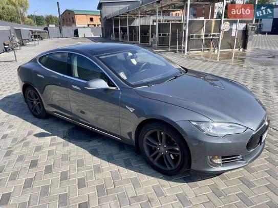 Tesla Model s 2013 in Raten