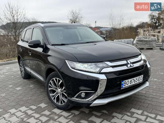 Mitsubishi Outlander
                       2017г. в рассрочку