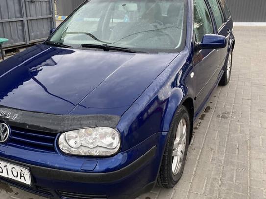 Volkswagen Golf 2004г. в рассрочку