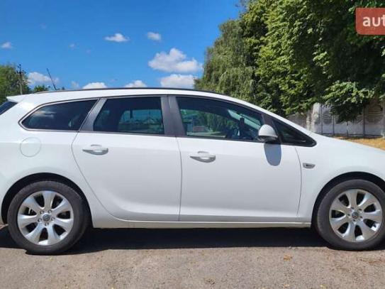 Opel Astra
                           2012г. в рассрочку