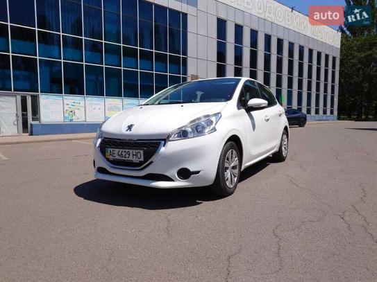 Peugeot 208
                             2014г. в рассрочку