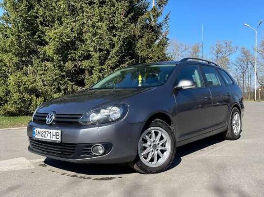 Volkswagen Golf
                            2009г. в рассрочку