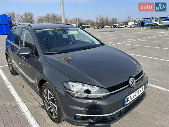 Volkswagen Golf
                            2018г. в рассрочку