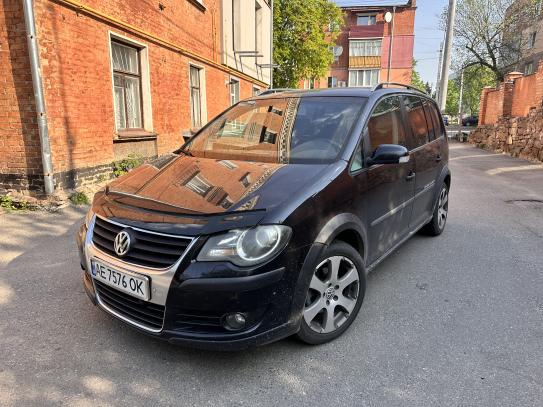 Volkswagen Touran
                          2007г. в рассрочку