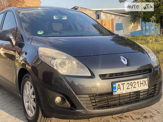 Renault Megane scenic 2009р. у розстрочку