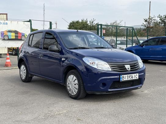 Dacia Sandero 2009г. в рассрочку