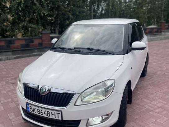 Skoda Fabia 2011г. в рассрочку