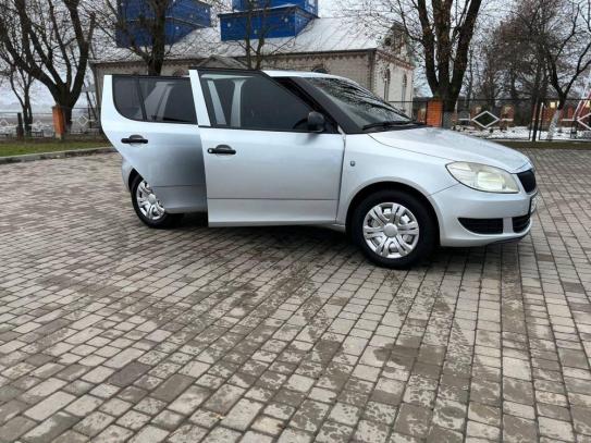 Skoda Fabia
                           2010г. в рассрочку