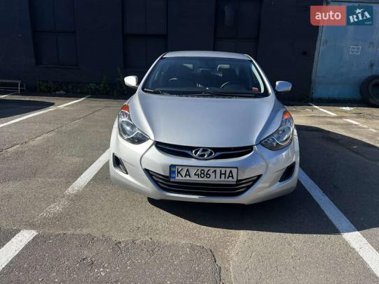 Hyundai Elantra
                         2012г. в рассрочку