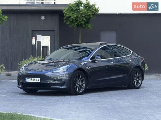 Tesla Model 3                         2019г. в рассрочку