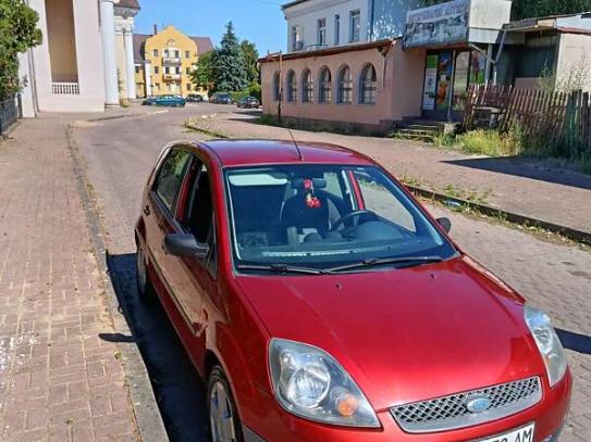 Ford Fiesta 2008р. у розстрочку