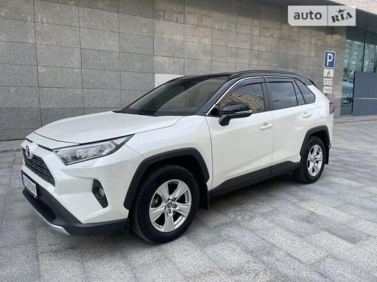 Toyota Rav4 2019р. у розстрочку