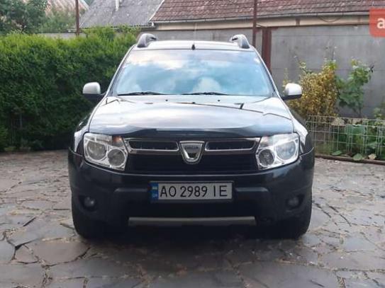 Dacia Duster                          2011г. в рассрочку