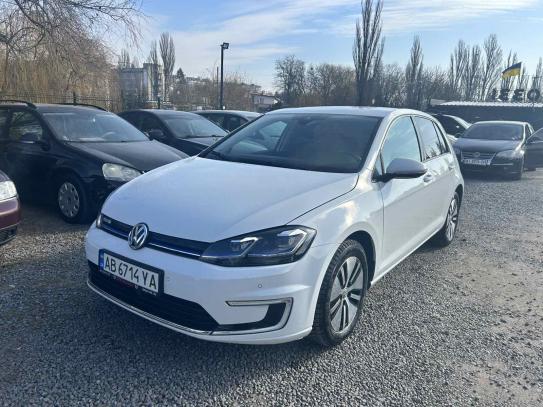 Volkswagen E-golf                          2017г. в рассрочку