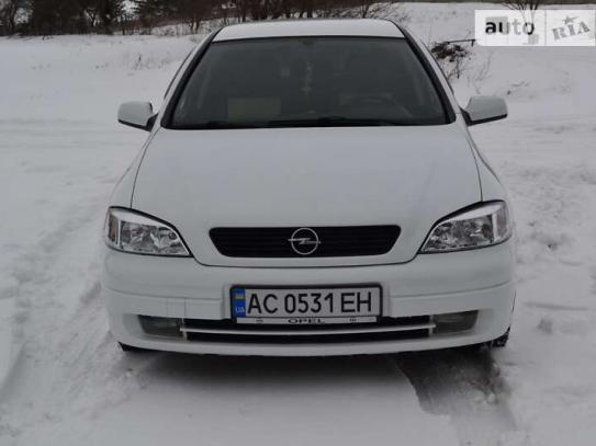 Opel Astra 2004р. у розстрочку