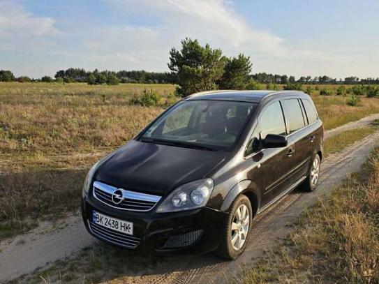 Opel Zafira
                          2011г. в рассрочку