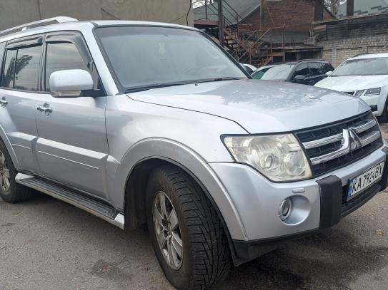 Mitsubishi Pajero wagon 2008г. в рассрочку