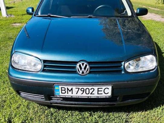 Volkswagen Golf                            2003г. в рассрочку