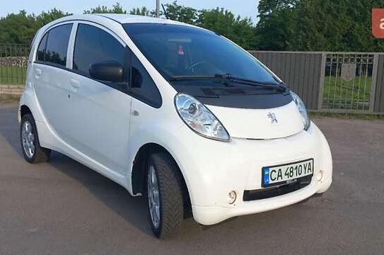 Peugeot Ion                             2014г. в рассрочку