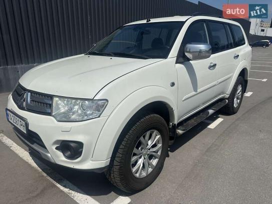 Mitsubishi Pajero sport                    2014г. в рассрочку