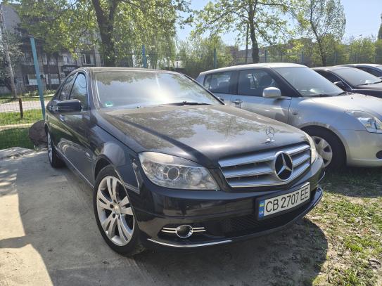 Mercedes-benz C200                            2010г. в рассрочку