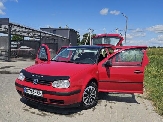 Volkswagen Golf                            2002г. в рассрочку